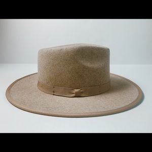 Bella Stiff Brim Hat in Oatmeal